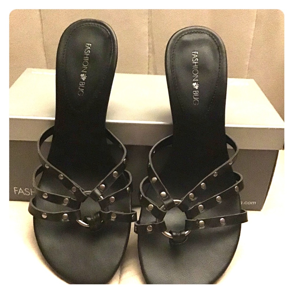 Open toed sandals